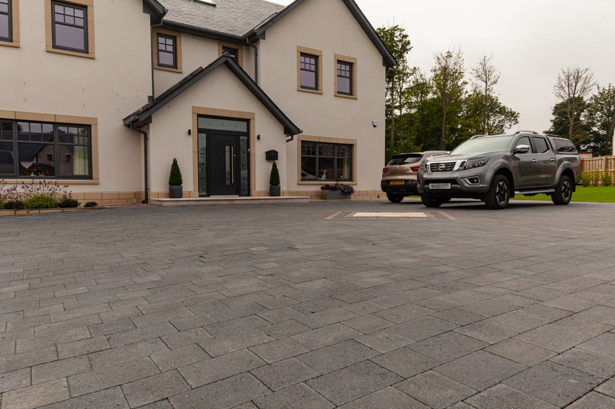 Marshalls Drivesett Savanna Paving - CHARCOAL 1m2