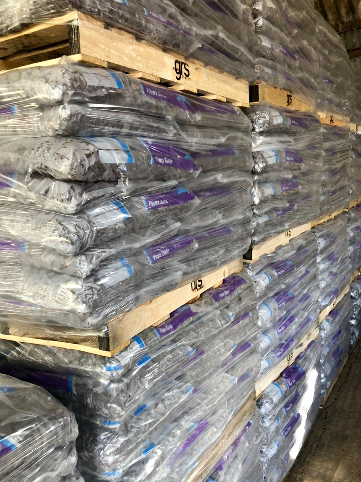 Plum Slate Chippings 40mm
