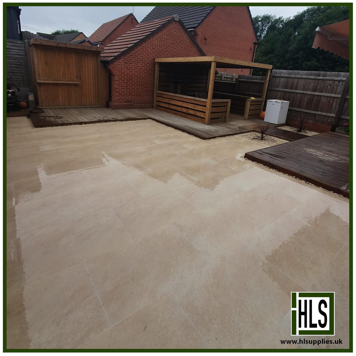 HAMMERSTONE BEIGE PORCELAIN PAVING 600x900x20mm