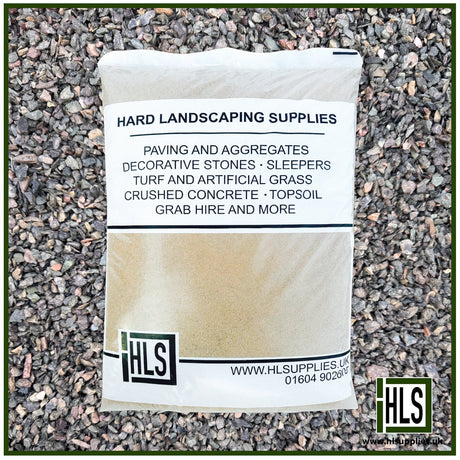 HLSupplies bulk bag of 2-6mm clean granite grit, ideal for paving and artificial grass bases.