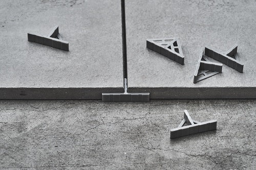 Raimondi  Spacers ‘T’ type for 20mm thick tiles. 4mm spacers